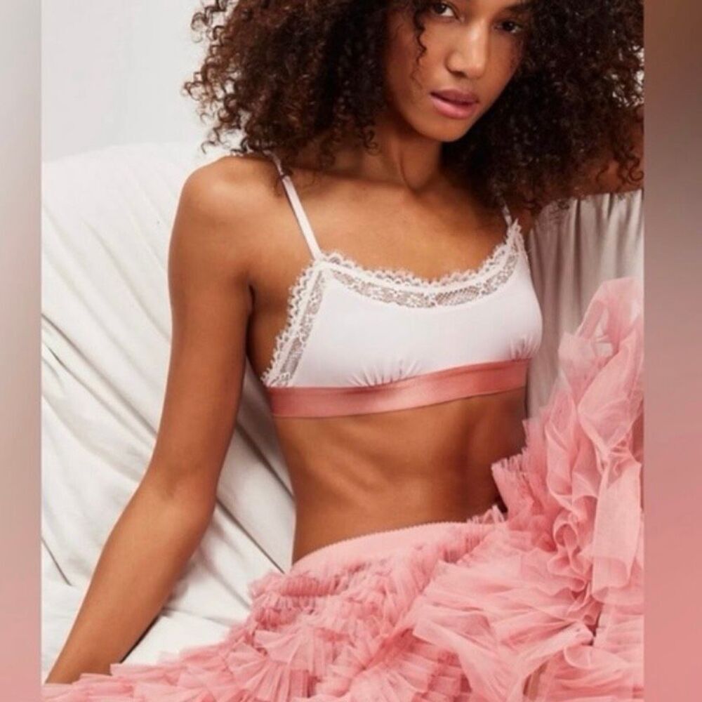 NWOT Free People In Time Scoop Bralette XS  Eyelash Lace